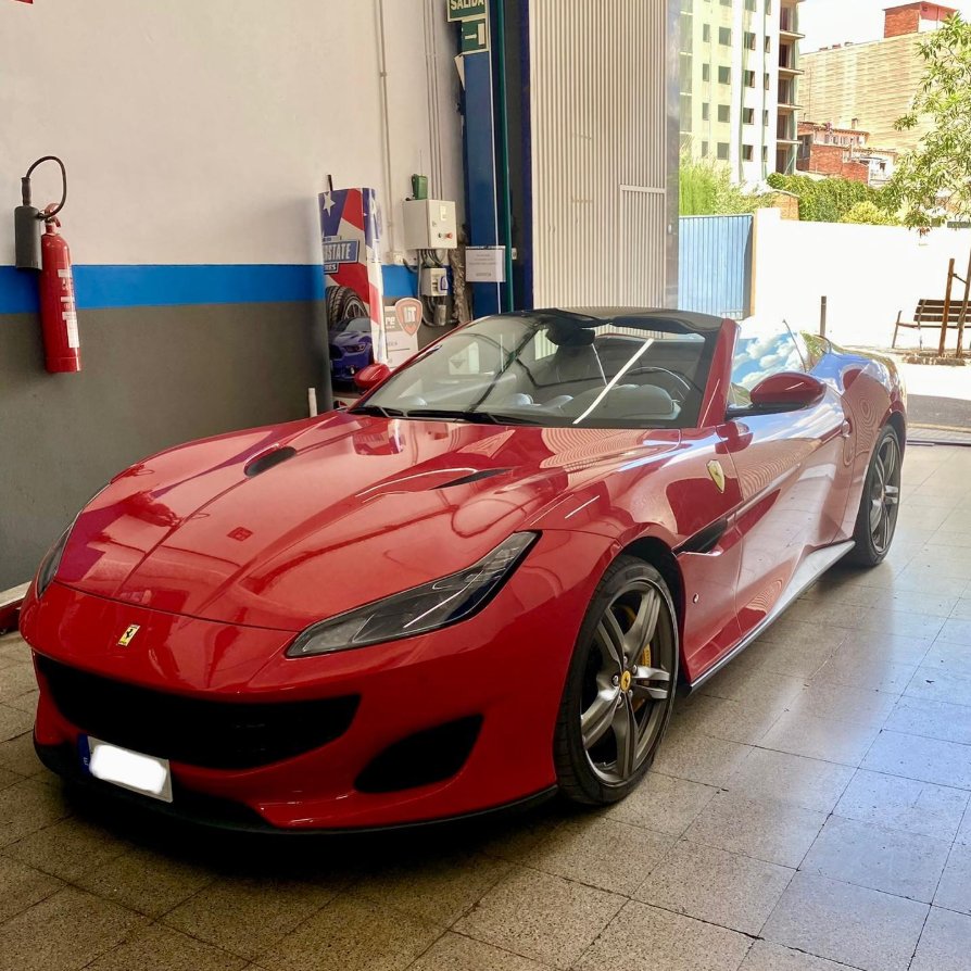 Ferrari en ZK Garage